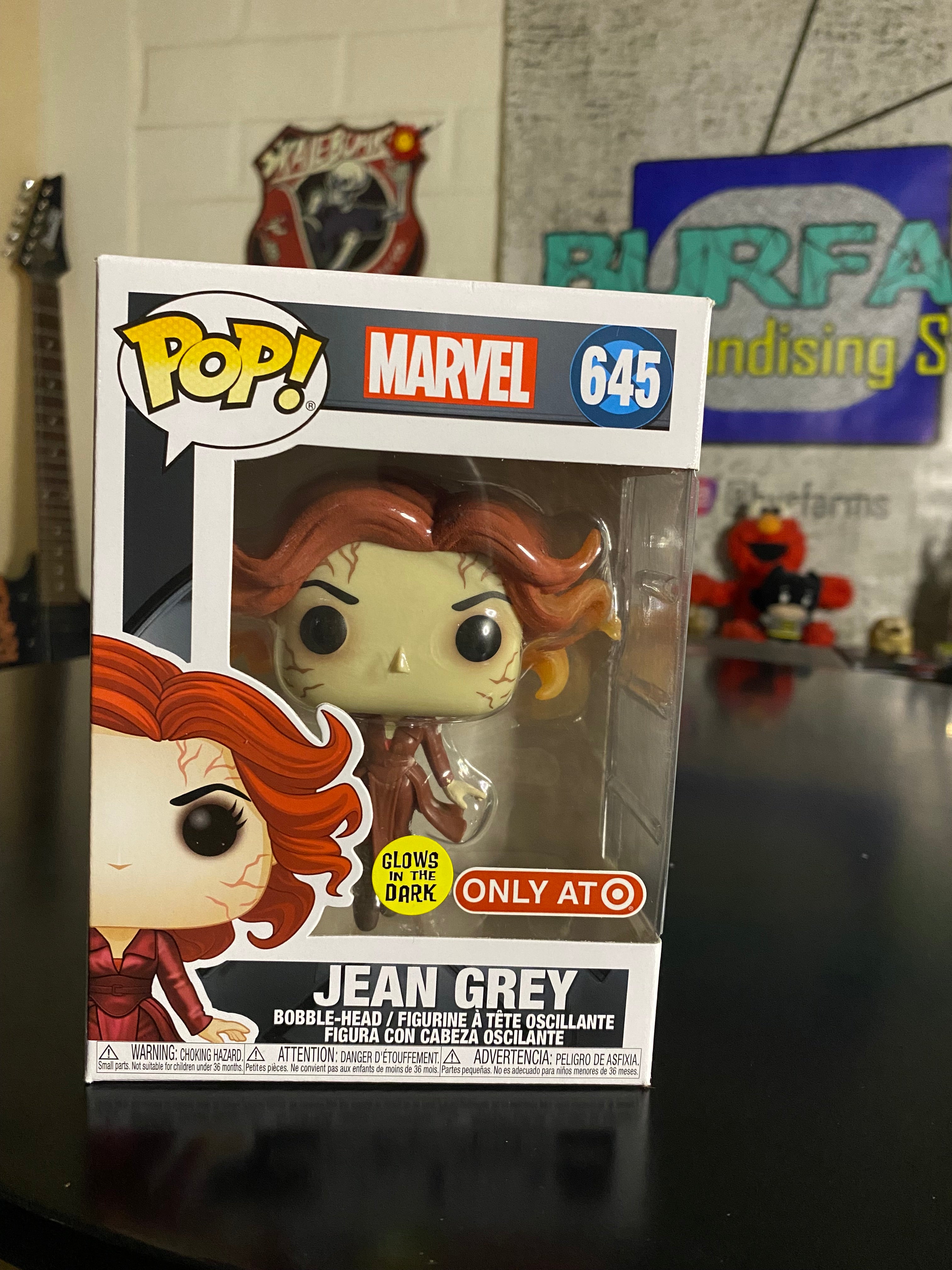 Funko Pop Jean Grey Glows in the Dark Exclusivo Target