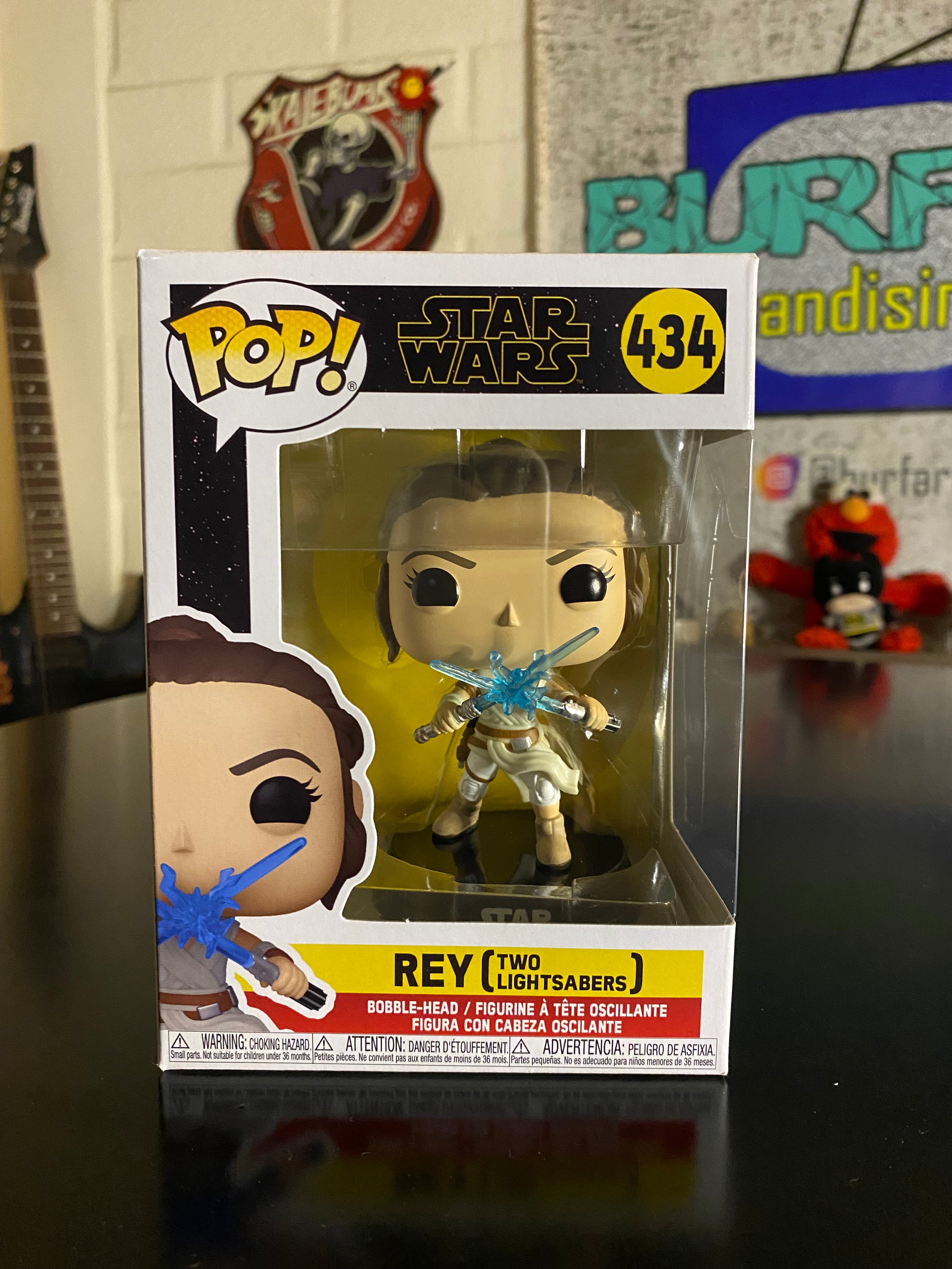 Funko Pop Rey (Two Lightsabers)